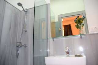 Отель Piccolo Casa Bella Hotel Тбилиси Небольшой двухместный номер с 1 кроватью-6